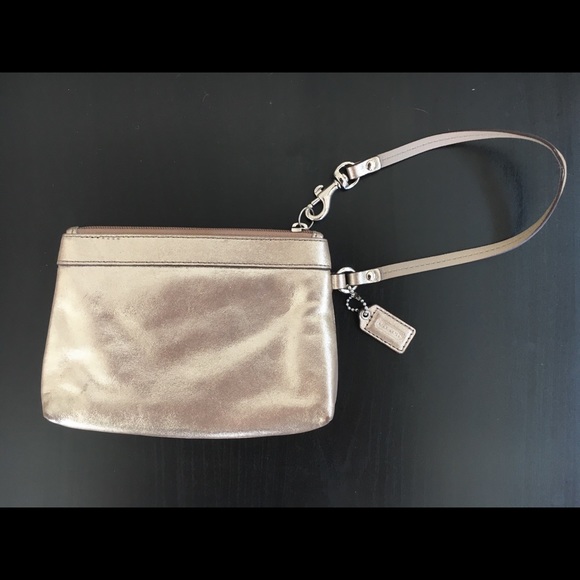 Coach small gold wristlet - Picture 2 of 2